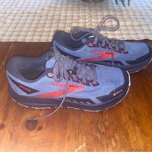 Brooks Divide Waterproof Trail Running shoes sample excellent condition 8.5
